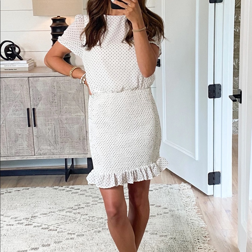 🎁 NEW! Talulah Smock Dress